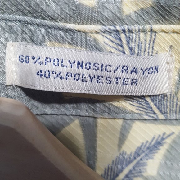 Bamboo Cay Men's Tropical Button Down Shirt - Picture 7 of 7